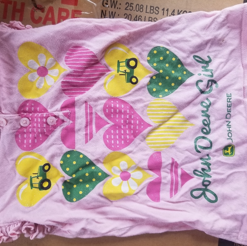Girl's shirt